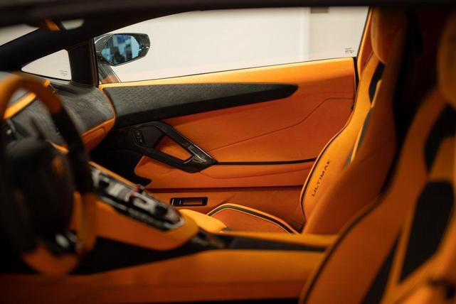 Photo of 2022 Argento Luna Lamborghini Aventador SVJ