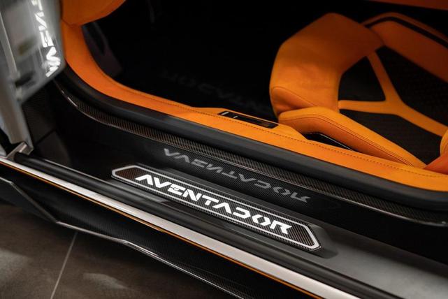 Photo of 2022 Argento Luna Lamborghini Aventador SVJ