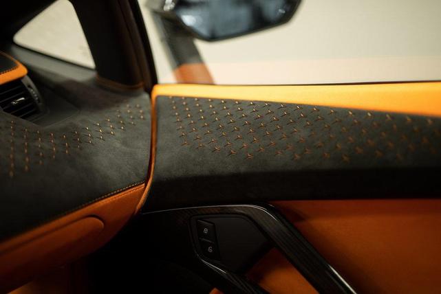 Photo of 2022 Argento Luna Lamborghini Aventador SVJ