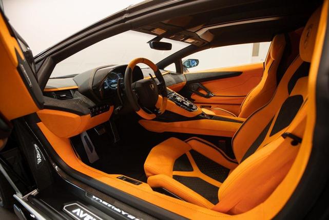 Photo of 2022 Argento Luna Lamborghini Aventador SVJ