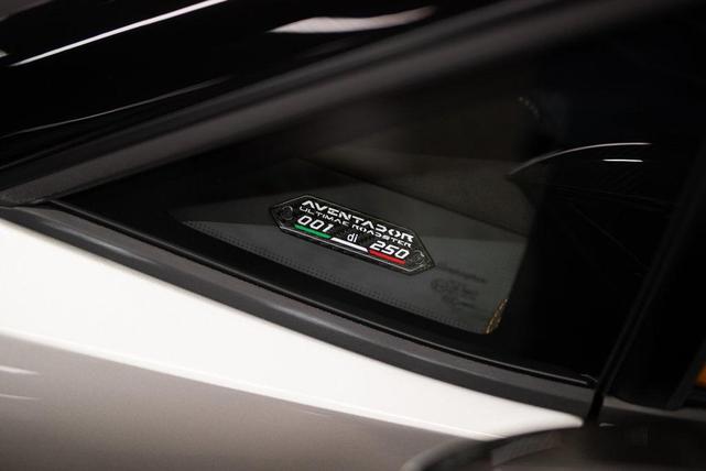 Photo of 2022 Argento Luna Lamborghini Aventador SVJ
