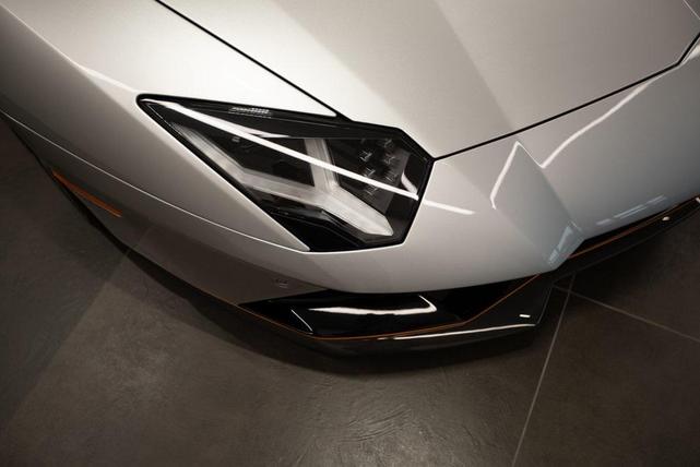 Photo of 2022 Argento Luna Lamborghini Aventador SVJ