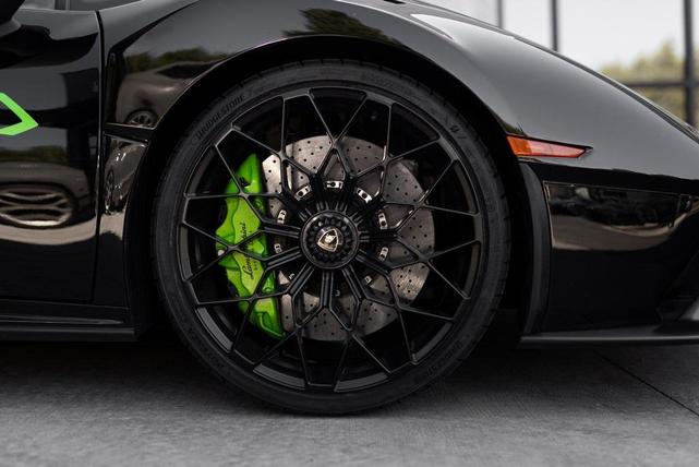 Photo of 2022 Nero Noctis Metallic Lamborghini Huracan STO