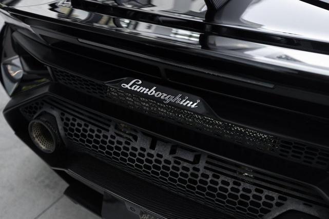 Photo of 2022 Nero Noctis Metallic Lamborghini Huracan STO
