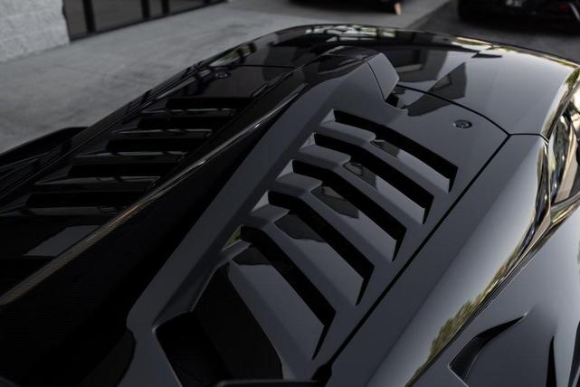 Photo of 2022 Nero Noctis Metallic Lamborghini Huracan STO