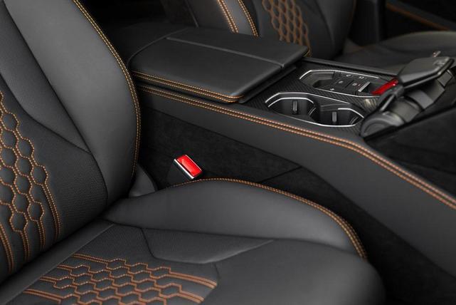 Photo of 2024 Blue Lamborghini Urus