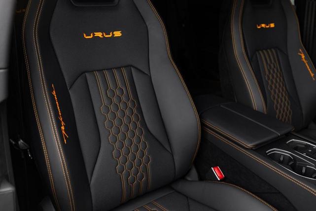 Photo of 2024 Blue Lamborghini Urus