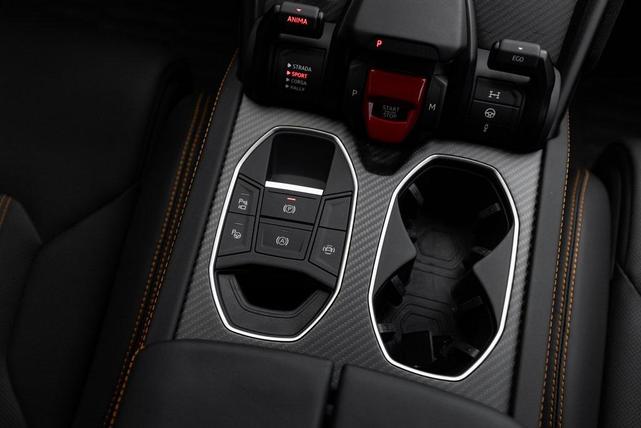 Photo of 2024 Blue Lamborghini Urus