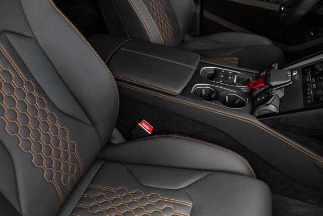 Photo of 2024 Blue Lamborghini Urus