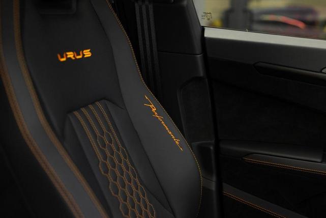Photo of 2024 Blue Lamborghini Urus