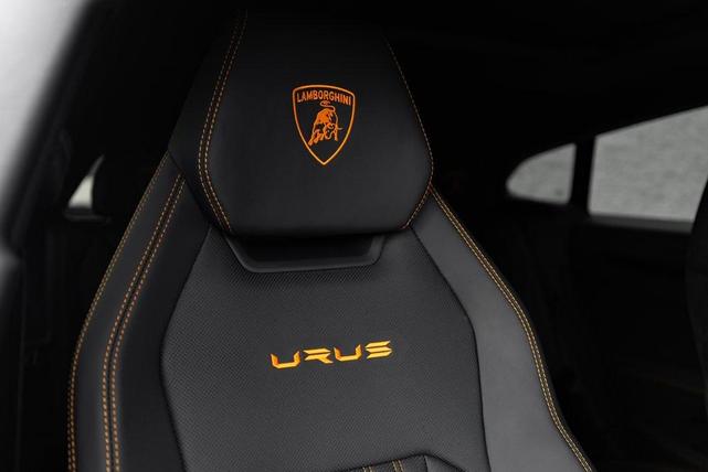 Photo of 2024 Blue Lamborghini Urus