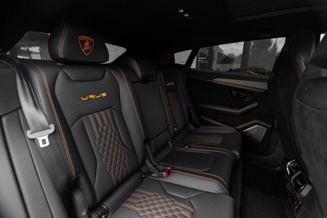 Photo of 2024 Blue Lamborghini Urus