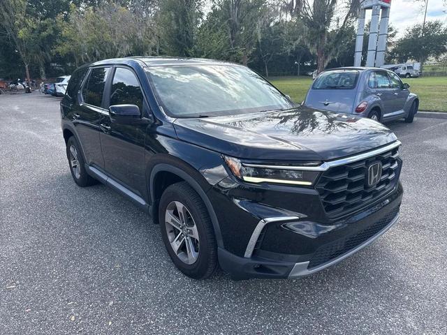 Photo of 2023 Crystal Black Pearl Honda Pilot