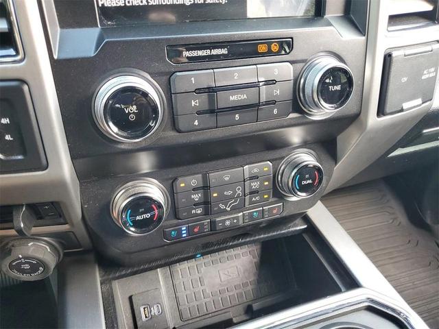 Photo of 2020 Agate Black Metallic Ford F-250