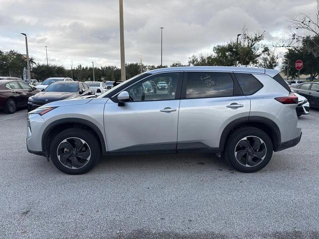 Photo of 2024 Brilliant Silver Metallic Nissan Rogue