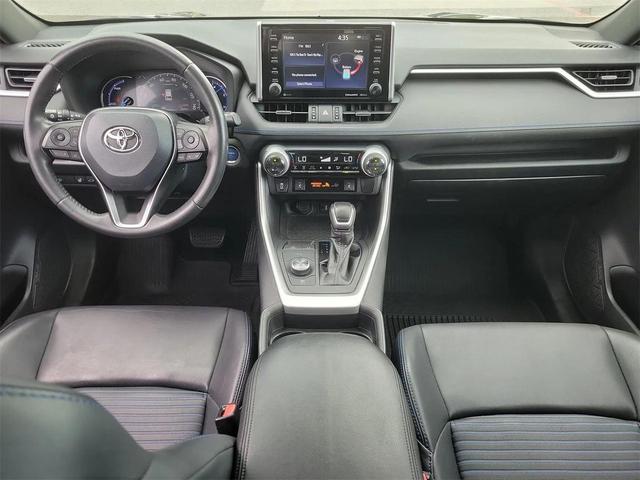 Photo of 2019 Magnetic Gray Metallic w Black Roof Toyota RAV4 Hybrid