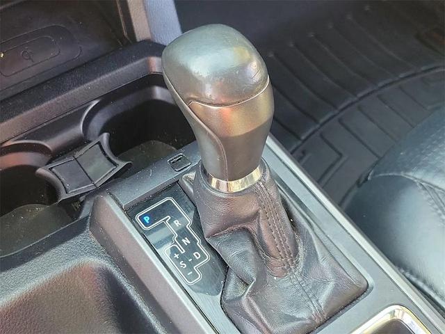 Photo of 2019 Super White Toyota Tacoma