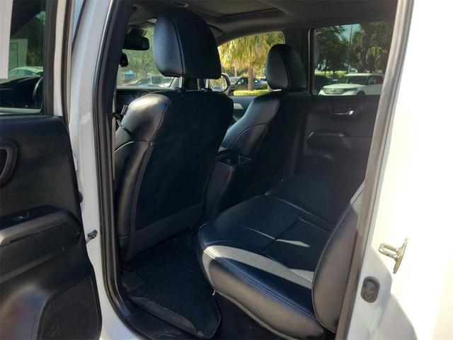 Photo of 2019 Super White Toyota Tacoma