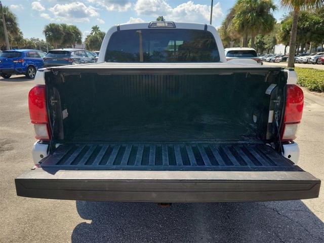 Photo of 2019 Super White Toyota Tacoma