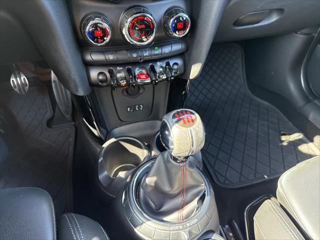 Photo of 2016 Midnight Black Metallic MINI Hardtop
