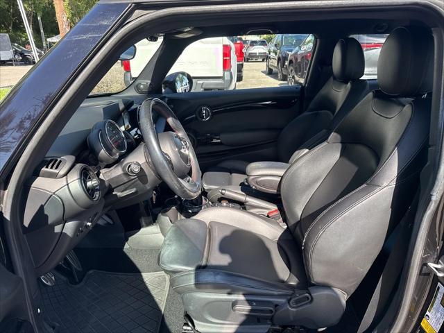 Photo of 2016 Midnight Black Metallic MINI Hardtop
