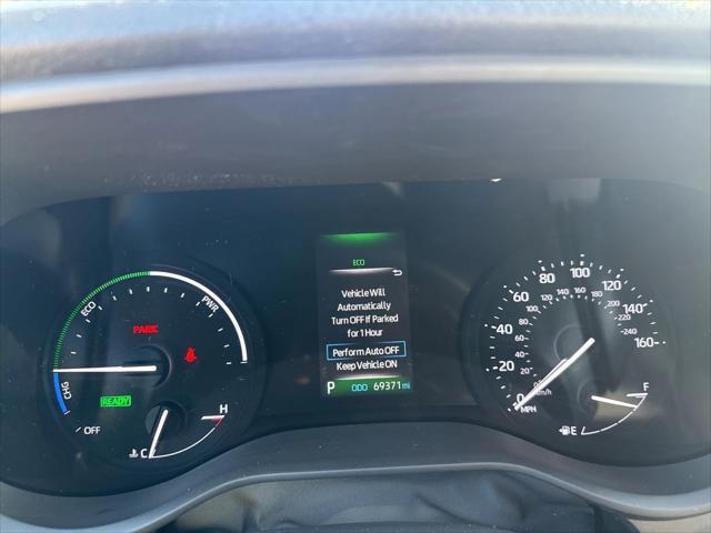 Photo of 2021 Blizzard Pearl Toyota Sienna