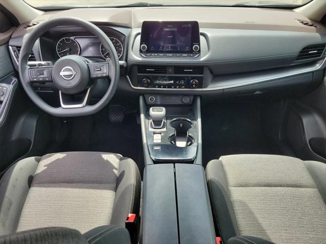 Photo of 2023 Gun Metallic Nissan Rogue
