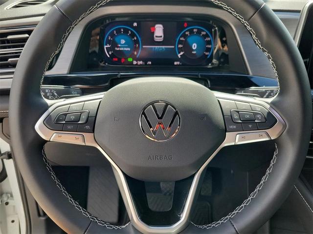 Photo of 2025 Opal White Pearl Volkswagen Atlas Cross Sport