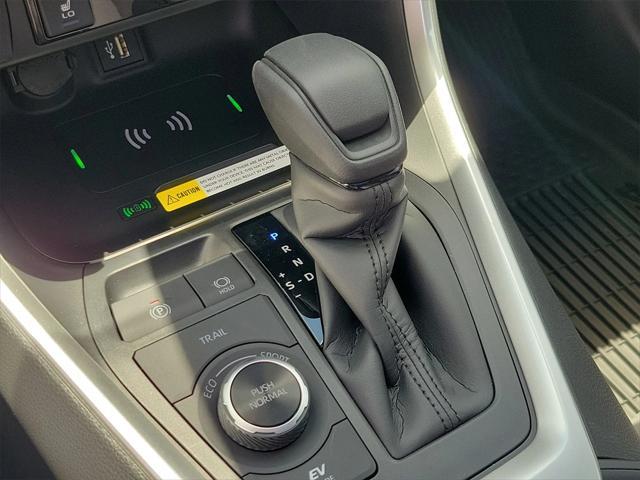 Photo of 2025 Silver Sky Metallic Toyota RAV4 Hybrid