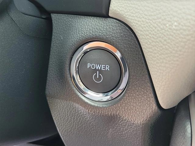 Photo of 2025 Silver Sky Metallic Toyota RAV4 Hybrid