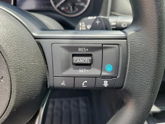Photo of 2024 Super Black Nissan Rogue