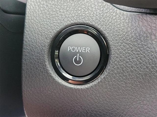 Photo of 2025 Ice Cap Toyota Camry