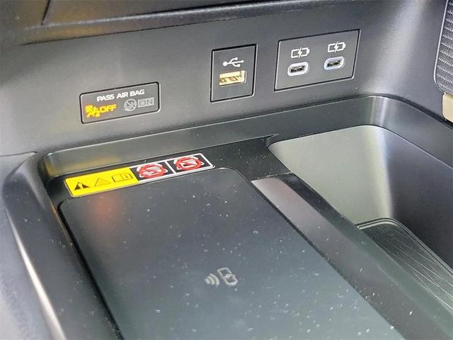 Photo of 2025 Ice Cap Toyota Camry