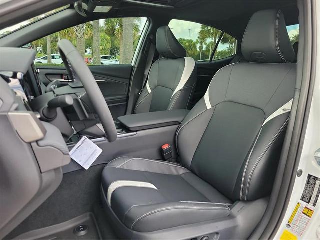Photo of 2025 Ice Cap Toyota Camry