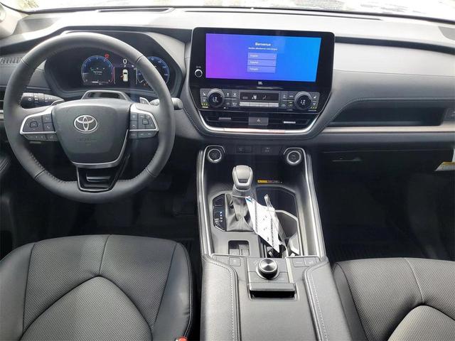 Photo of 2025 Heavy Metal Toyota Grand Highlander