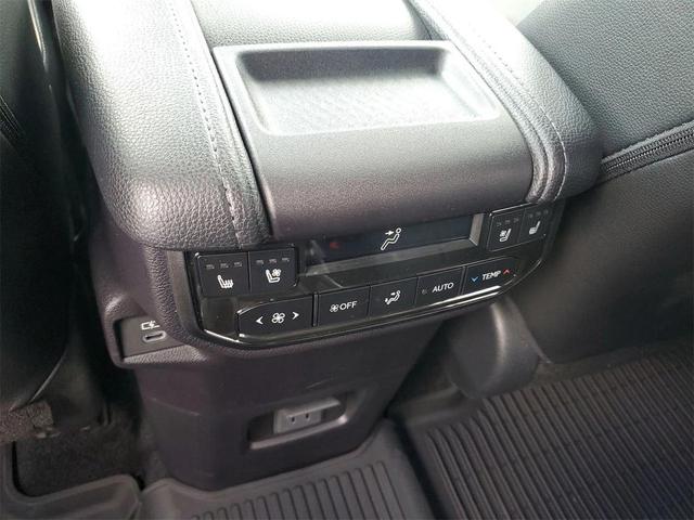 Photo of 2025 Heavy Metal Toyota Grand Highlander