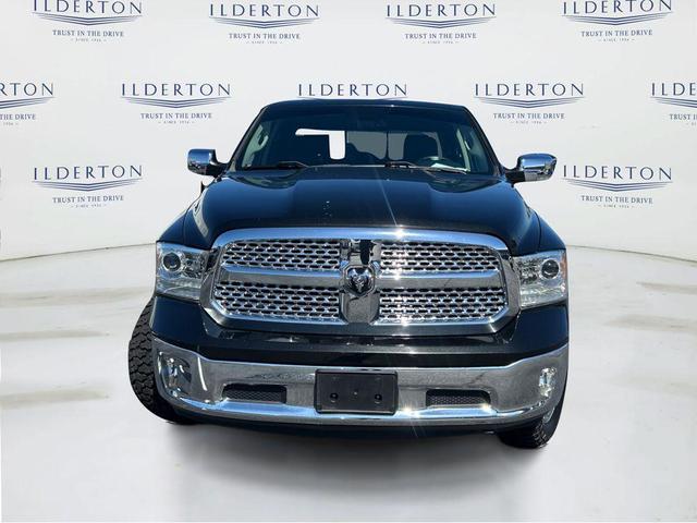 Photo of 2017 Brilliant Black Crystal Pearlcoat RAM 1500