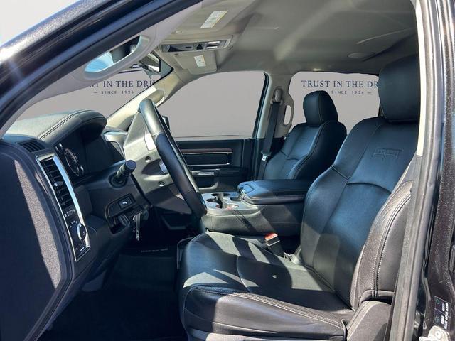 Photo of 2017 Brilliant Black Crystal Pearlcoat RAM 1500