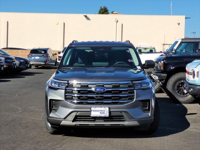 Photo of 2025 Carbonized Gray Metallic Ford Explorer