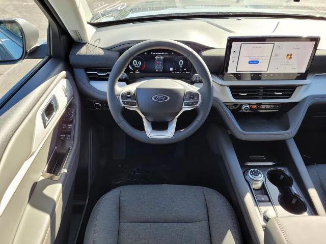 Photo of 2025 Carbonized Gray Metallic Ford Explorer
