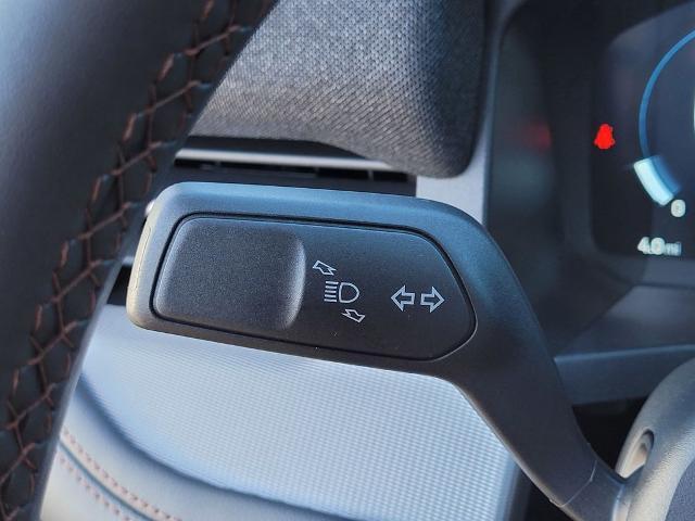 Photo of 2025 Carbonized Gray Metallic Ford Explorer