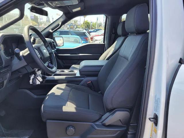 Photo of 2025 Oxford White Ford F-150