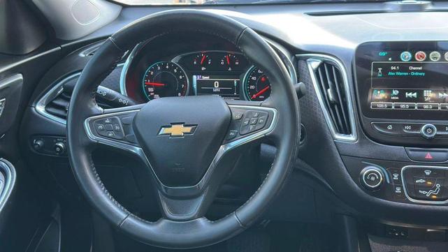 Photo of 2018 Blue Velvet Metallic Chevrolet Malibu