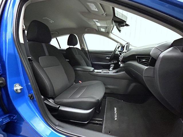 Photo of 2022 Electric Blue Metallic Nissan Sentra