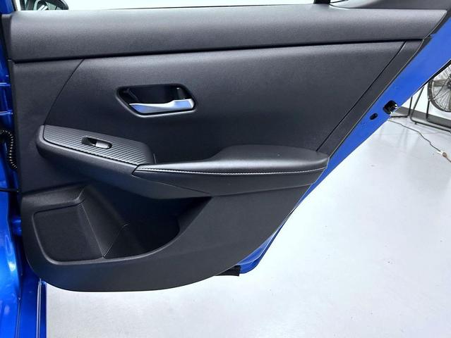 Photo of 2022 Electric Blue Metallic Nissan Sentra