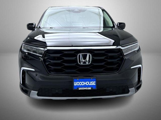 Photo of 2024 Crystal Black Pearl Honda Pilot