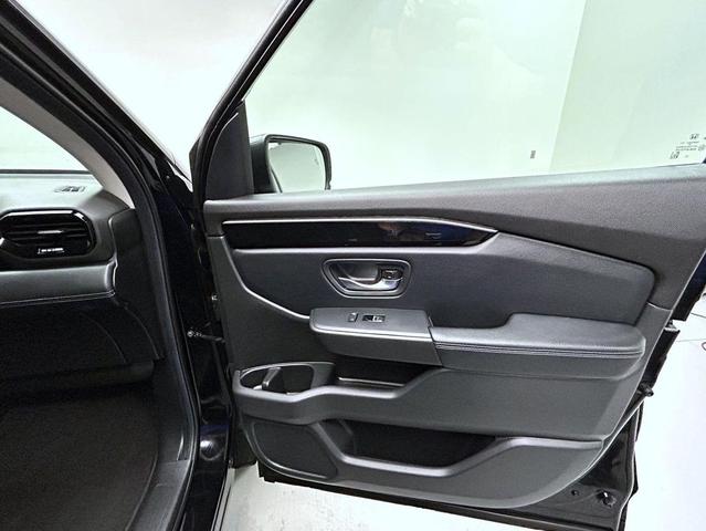 Photo of 2024 Crystal Black Pearl Honda Pilot