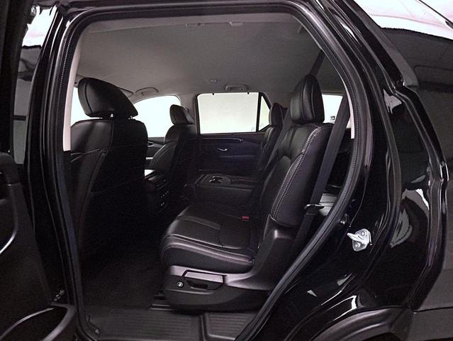 Photo of 2024 Crystal Black Pearl Honda Pilot
