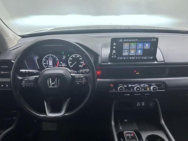 Photo of 2024 Crystal Black Pearl Honda Pilot