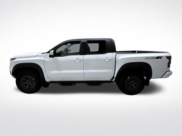 Photo of 2025 Glacier White Nissan Frontier